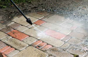 Professional Driveway Pressure Washing Services Driveway Pressure Washing Yeovil (01935)